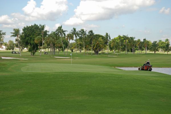 Golf Course Maintenance in Rogers